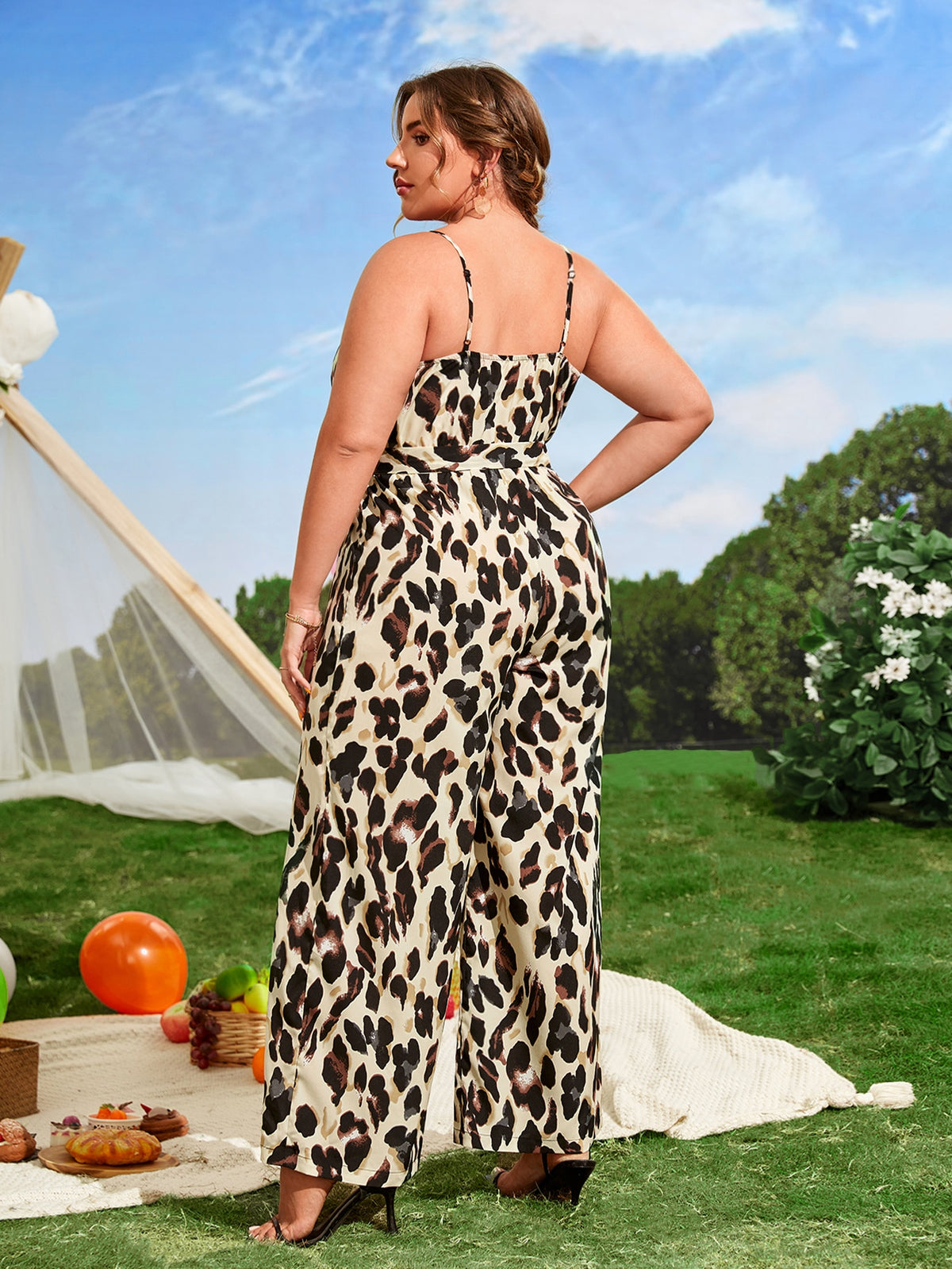 MACACÃO PLUS SIZE RENATA - Royal Deluxe - Moda Feminina